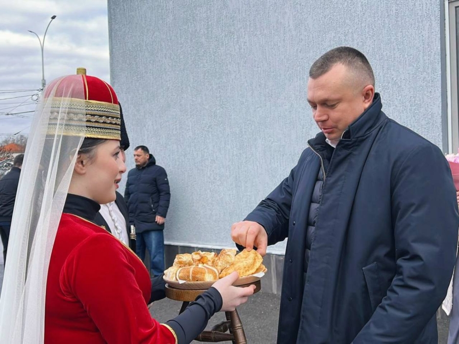 В Адыгею приехал председатель правления "Движения первых" Артур Орлов