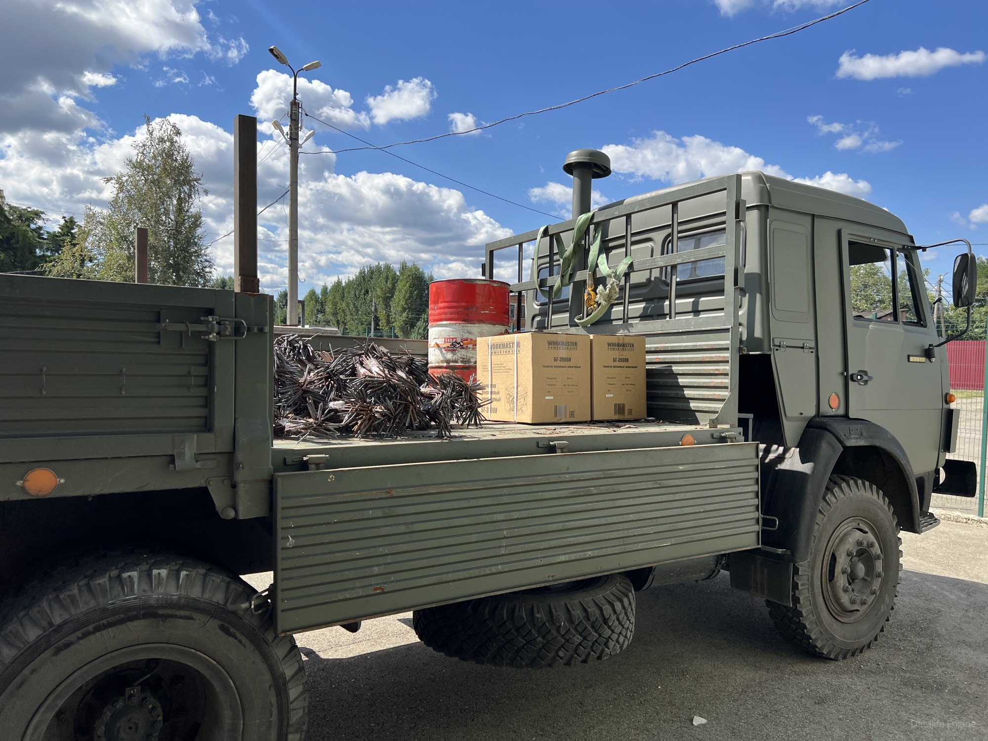 Из Адыгеи в зону СВО направили партию генераторов